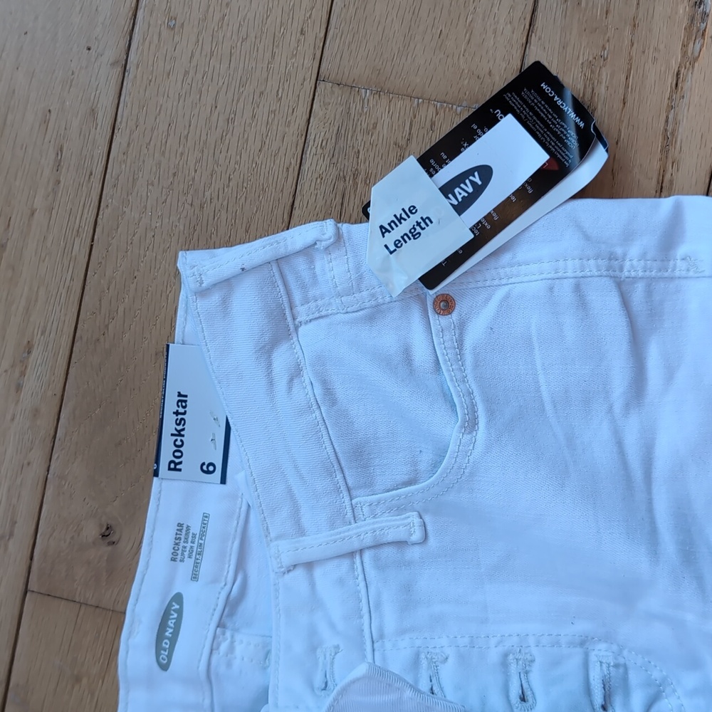 Old Navy Rockstar Super Skinny High rise - Picture 2 of 3